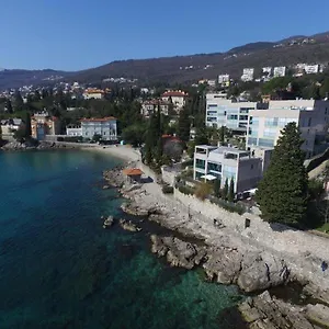 Arentz - Side Sea View Apartman Abbázia